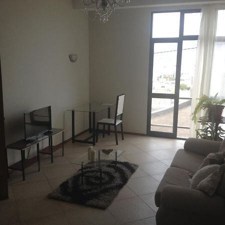 Bed and Breakfast Residencial Monte Cara Mindelo Esterno foto