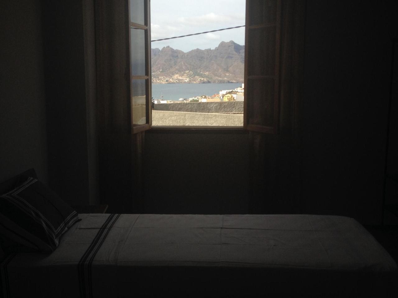 Bed and Breakfast Residencial Monte Cara Mindelo Esterno foto
