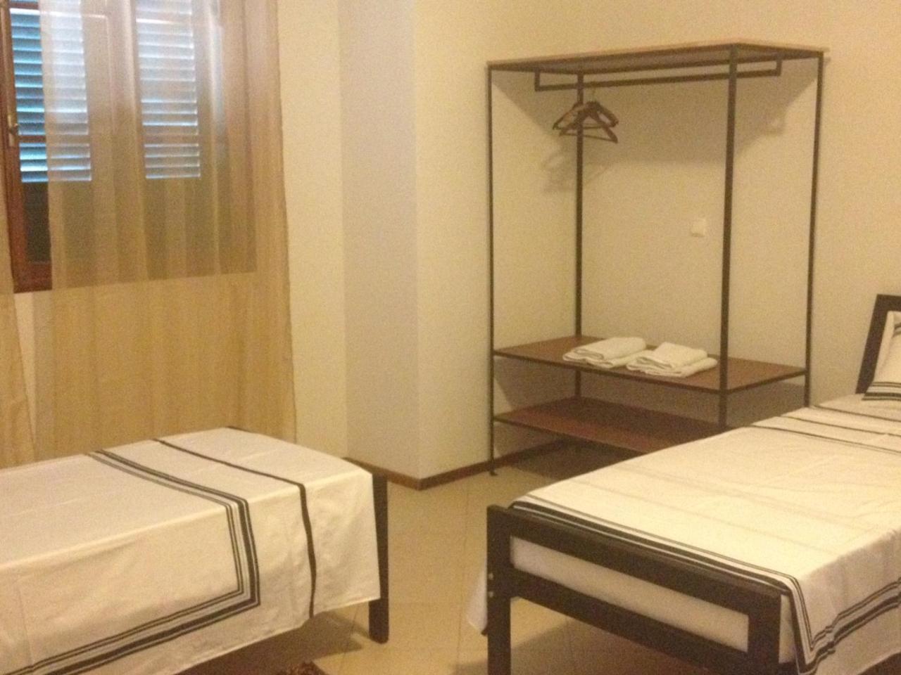 Bed and Breakfast Residencial Monte Cara Mindelo Esterno foto